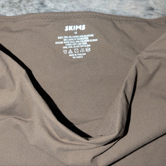SKIMS Fits Everybody High-Neck Thong Bodysuit Cocoa Brown Women's 4X - Picture 5 of 6
